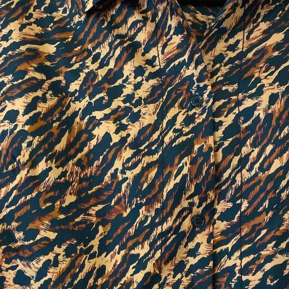 Sandro Paris | Evie Leopard Print Silk Short Sleeve Shirt | 2 (Medium) - Picture 11 of 12